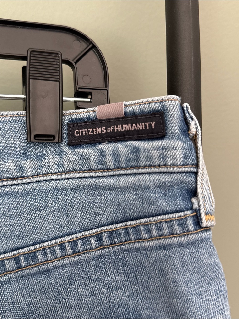 Citizens Of Humanity Marlow Easy Denim Shorts - Picture 6 of 10